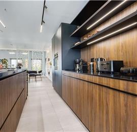 5 bedroom luxury seaside villa with indoor & outdoor pool, near Acharavi, sleeps 10